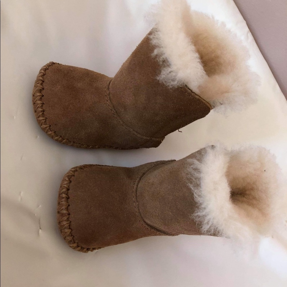 Infant Chester nut UGGs